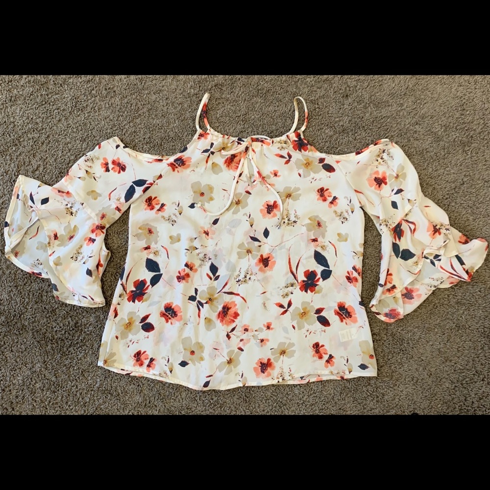 Flowy Floral Top 🌺